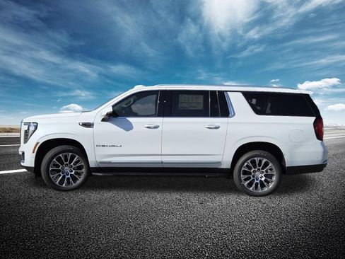 New 2026 GMC Yukon XL Denali w/ LPO, Floor Liner Package AWD/4WD image 19