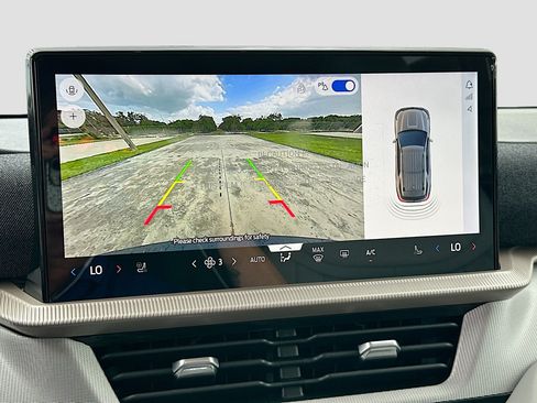 New 2026 Ford Explorer Active w/ Active Comfort Package RWD image 9
