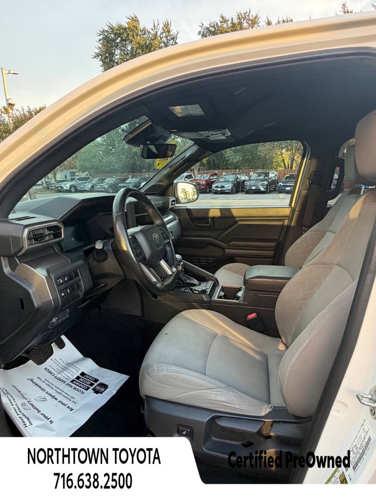 Used 2024 Toyota Tacoma SR5 AWD/4WD image 22