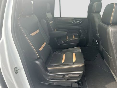 Used 2023 GMC Yukon XL AT4 AWD/4WD image 31