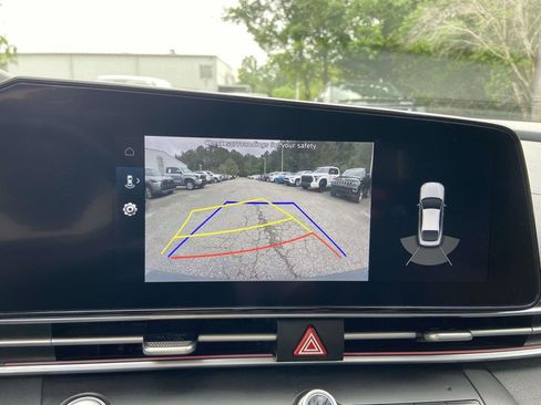 Used 2023 Hyundai Elantra Limited FWD image 24