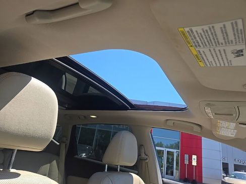 Used 2015 Nissan Murano Platinum w/ Platinum Technology Package AWD/4WD image 22