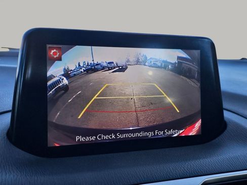 Used 2018 MAZDA MAZDA3 Touring image 11