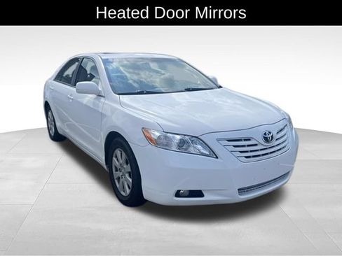 Used 2007 Toyota Camry XLE FWD image 1