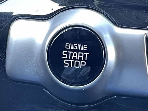 Used 2023 Kia Seltos EX image 25