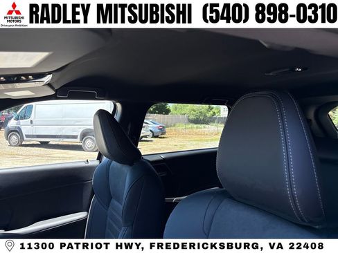 New 2026 Mitsubishi Outlander LE AWD/4WD image 2