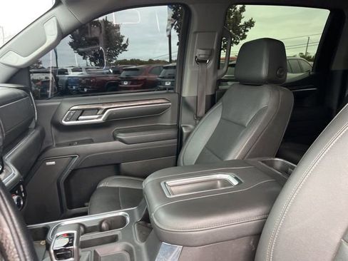 Used 2022 Chevrolet Silverado 1500 LTZ AWD/4WD image 10