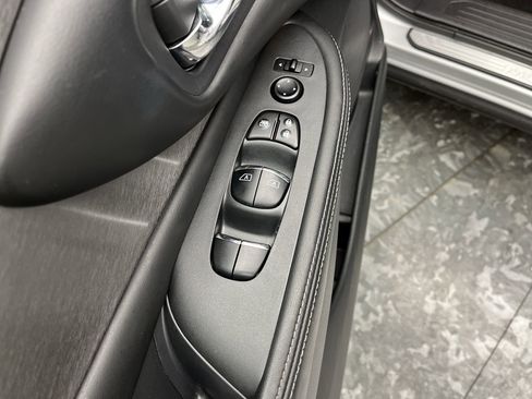 Used 2020 Nissan Murano SL w/ Moonroof Package image 9