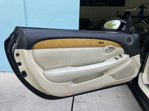 Used 2003 Lexus SC 430 Convertible image 29