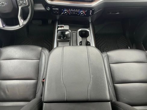 Used 2024 Chevrolet Silverado 1500 LT Trail Boss w/ LT Trail Boss Premium Package image 23