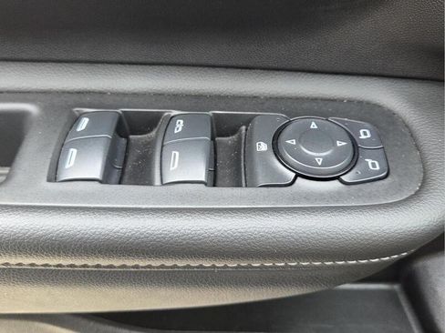 Used 2024 GMC Terrain SLE AWD/4WD image 23