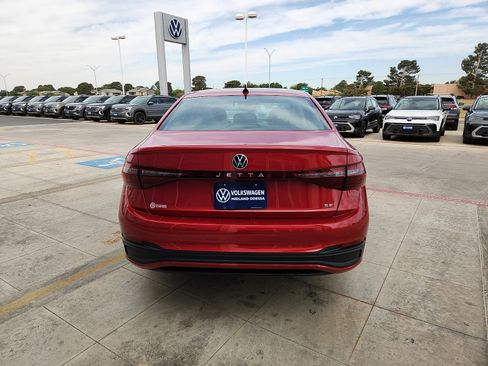 New 2026 Volkswagen Jetta SE FWD image 6
