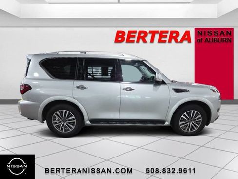 Used 2024 Nissan Armada SL w/ Captain's Chairs Package AWD/4WD image 2