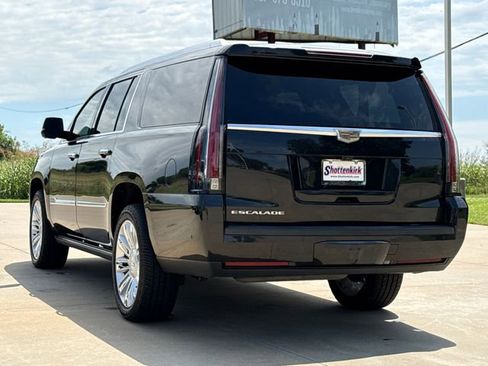 Used 2019 Cadillac Escalade ESV Platinum AWD/4WD image 6