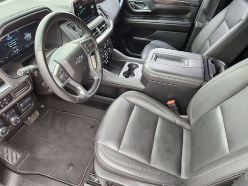 Used 2024 Chevrolet Tahoe Z71 w/ Luxury Package AWD/4WD image 2