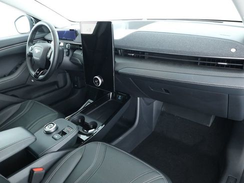 Used 2024 Ford Mustang Mach-E Premium image 23