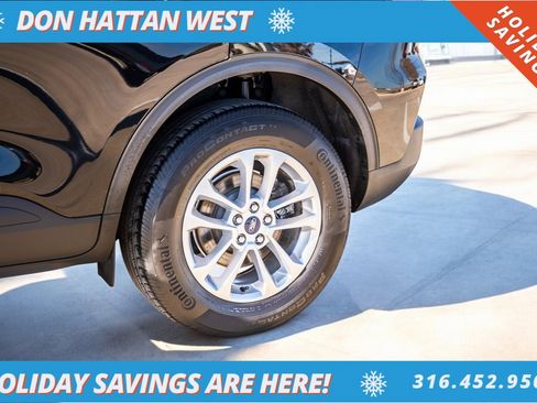 Used 2022 Ford Escape SE w/ Cold Weather Package image 34