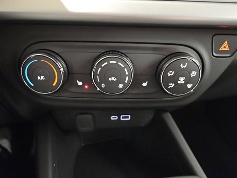 New 2026 Chevrolet Trax LS w/ LS Convenience Package image 20