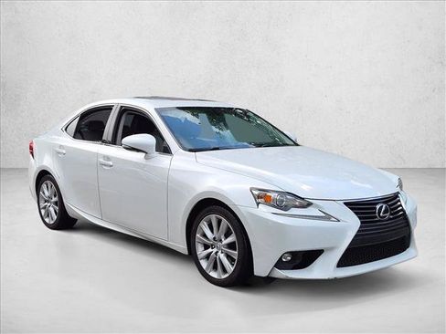 Used 2015 Lexus IS 250 RWD image 3