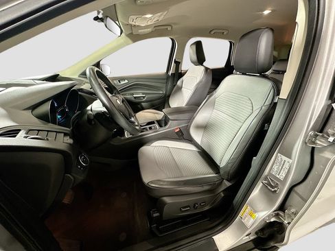 Used 2018 Ford Escape SE w/ SE Sport Appearance Package FWD image 19
