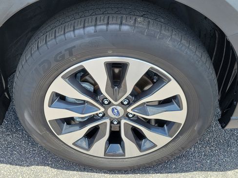 Used 2024 Subaru Outback Limited AWD/4WD image 8