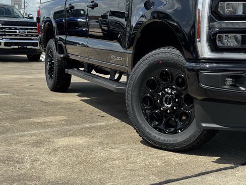 New 2026 Ford F250 Lariat w/ Black Appearance Package AWD/4WD image 12