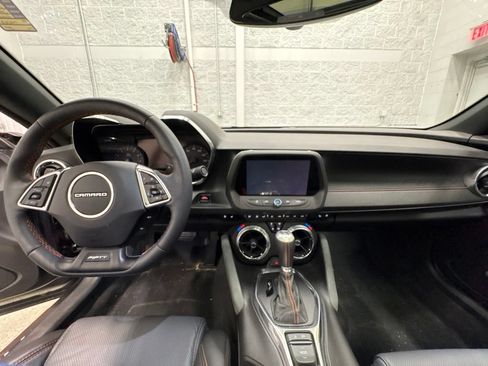 Used 2017 Chevrolet Camaro LT RWD image 14