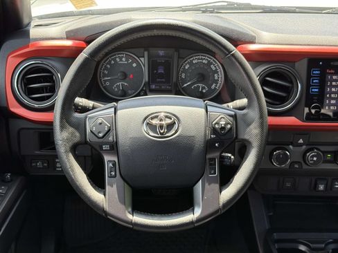 Used 2019 Toyota Tacoma TRD Off-Road AWD/4WD image 24