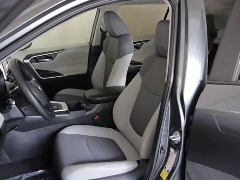 Used 2023 Toyota RAV4 XLE w/ Convenience Package AWD/4WD image 8