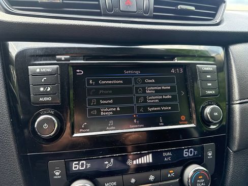 Used 2019 Nissan Rogue SV FWD image 28