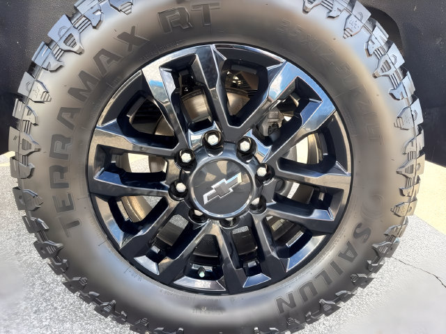 Used 2025 Chevrolet Silverado 2500 LT w/ Trail Boss Package AWD/4WD image 13