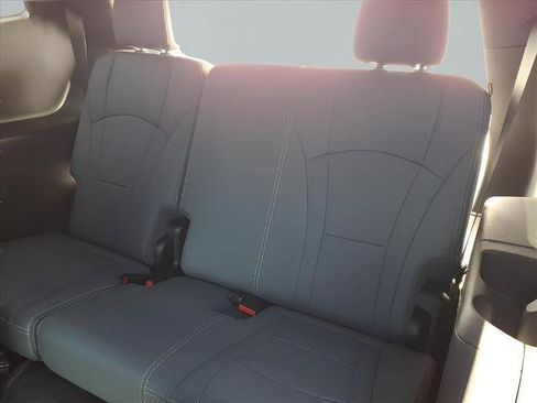 Used 2022 Buick Enclave Essence w/ Experience Buick Package image 22