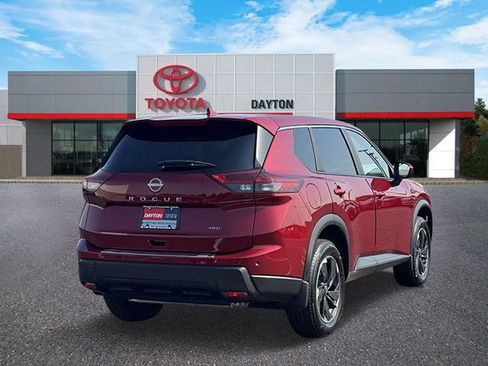 Used 2025 Nissan Rogue SV AWD/4WD image 5