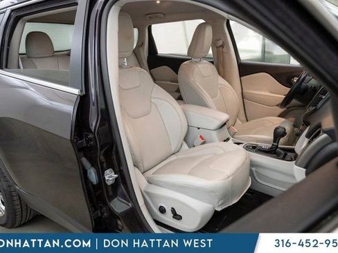 Used 2021 Jeep Cherokee Latitude Lux w/ Comfort/Convenience Group image 33