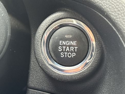 Used 2020 Subaru Crosstrek 2.0i Limited w/ Moonroof Package image 18