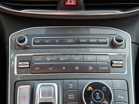 Certified 2023 Hyundai Santa Fe Limited AWD/4WD image 16