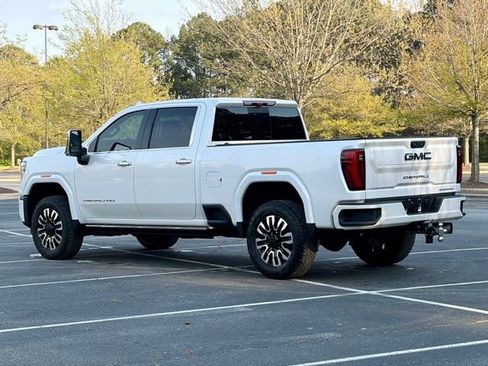 Used 2025 GMC Sierra 2500 Denali Ultimate image 4