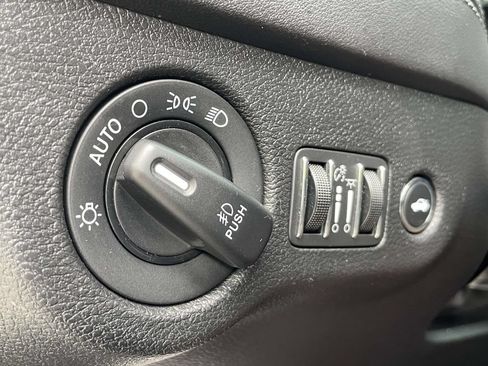 Used 2022 Dodge Charger R/T w/ Plus Group RWD image 28