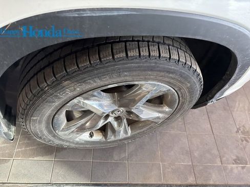 Used 2017 Toyota Highlander Limited Platinum image 10