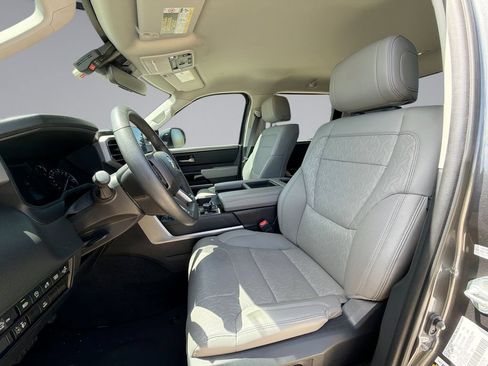 Used 2023 Toyota Tundra Limited w/ Power Package AWD/4WD image 30