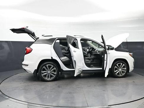 Used 2020 GMC Terrain Denali w/ LPO, Floor Liner Package AWD/4WD image 33