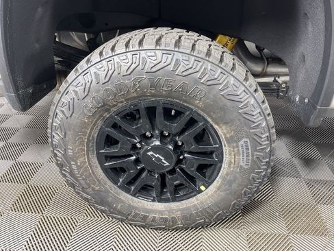 New 2026 Chevrolet Silverado 2500 ZR2 w/ LPO, Dark Essentials Package image 21