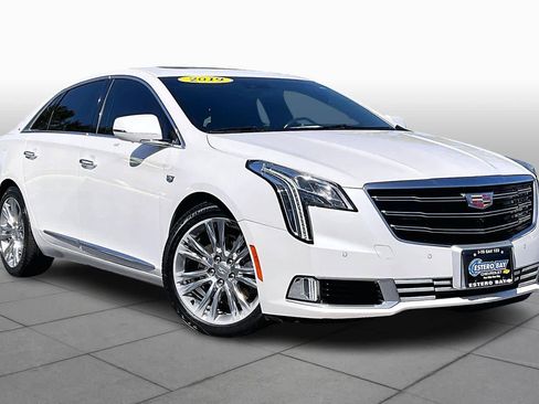 Used 2019 Cadillac XTS Luxury image 3