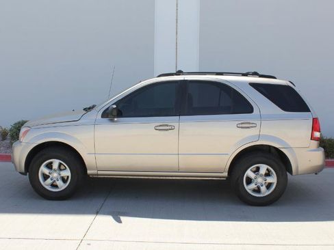 Used 2006 Kia Sorento 4WD image 8