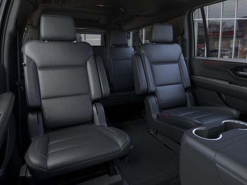 New 2026 GMC Yukon XL Denali w/ Denali Reserve Package RWD image 17