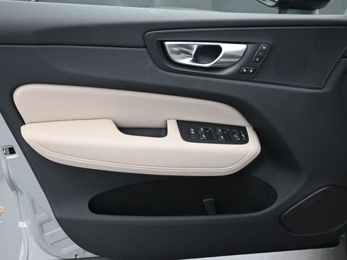 New 2026 Volvo XC60 B5 Plus w/ Protection Package Premier AWD/4WD image 5
