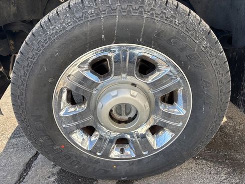 Used 2019 Ford F250 XL w/ STX Appearance Package image 18