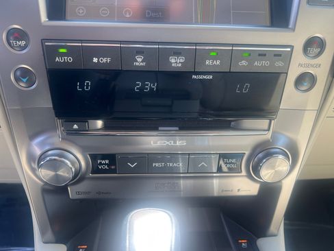 Used 2020 Lexus GX 460 Luxury w/ Luxury Sport Package AWD/4WD image 22