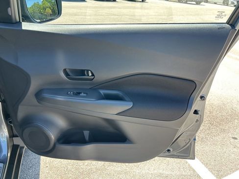 New 2025 Nissan Kicks Play S image 33