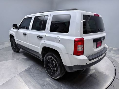 Used 2016 Jeep Patriot Sport image 7